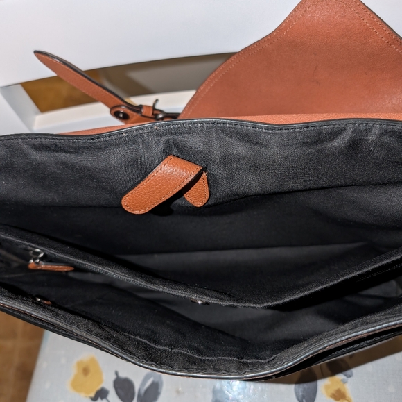 COACH Hudson Saddle Pebbled Brown Leather Messenger Bag - Picture 8 of 11